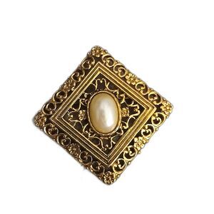 Victorian style square brooch pin filigree gold tone faux pearl career 1.5"